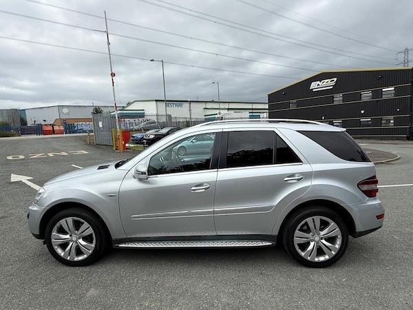 Used Mercedes-Benz M Class 2011 for sale - 75726624: Photo 6