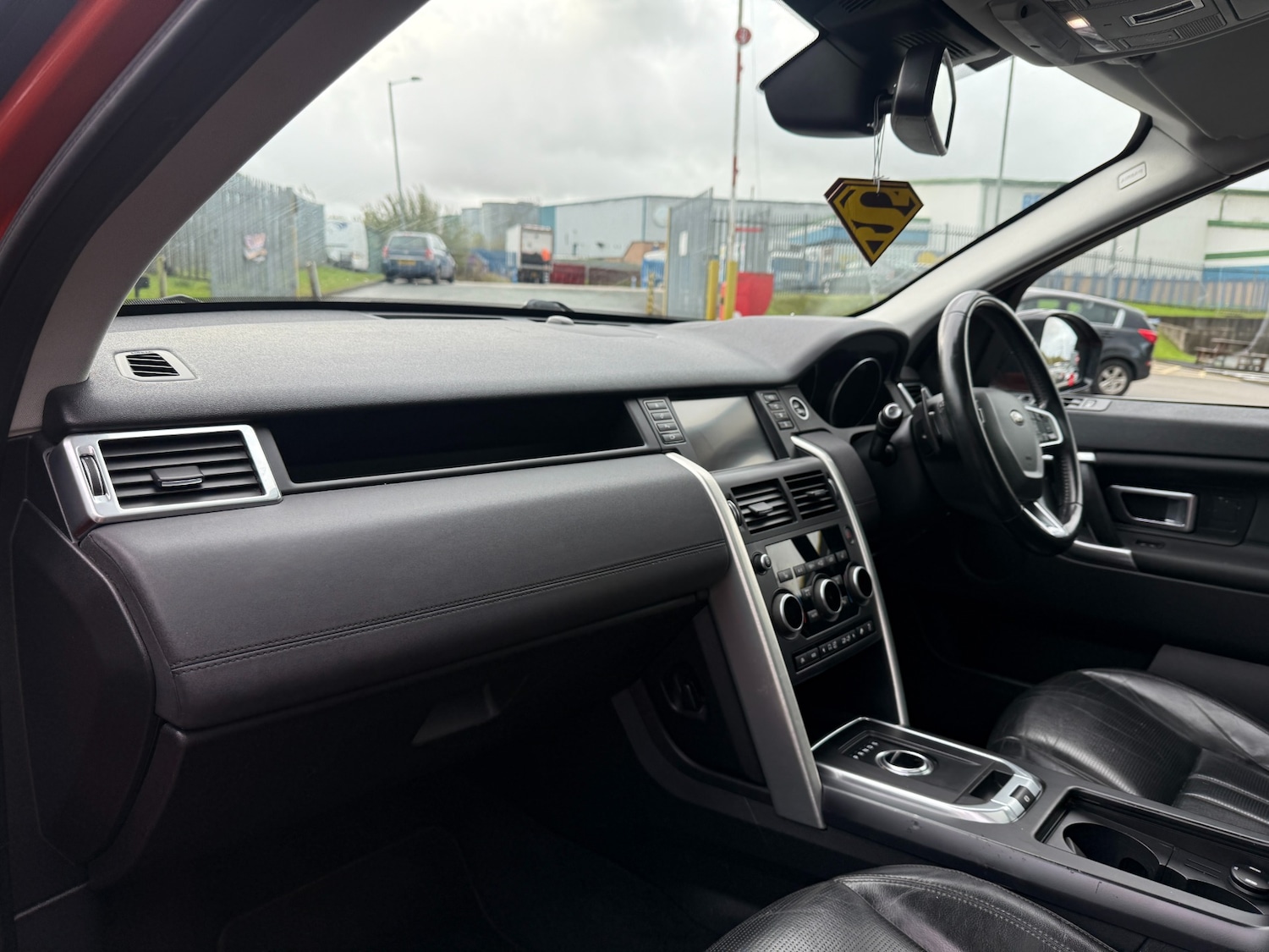 Used Land Rover Discovery Sport 2017 for sale - 76383220: Photo 11