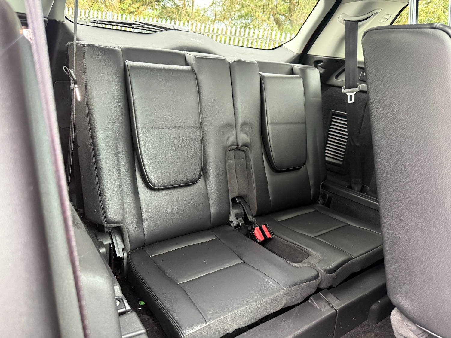 Used Land Rover Discovery Sport 2017 for sale - 76383220: Photo 16