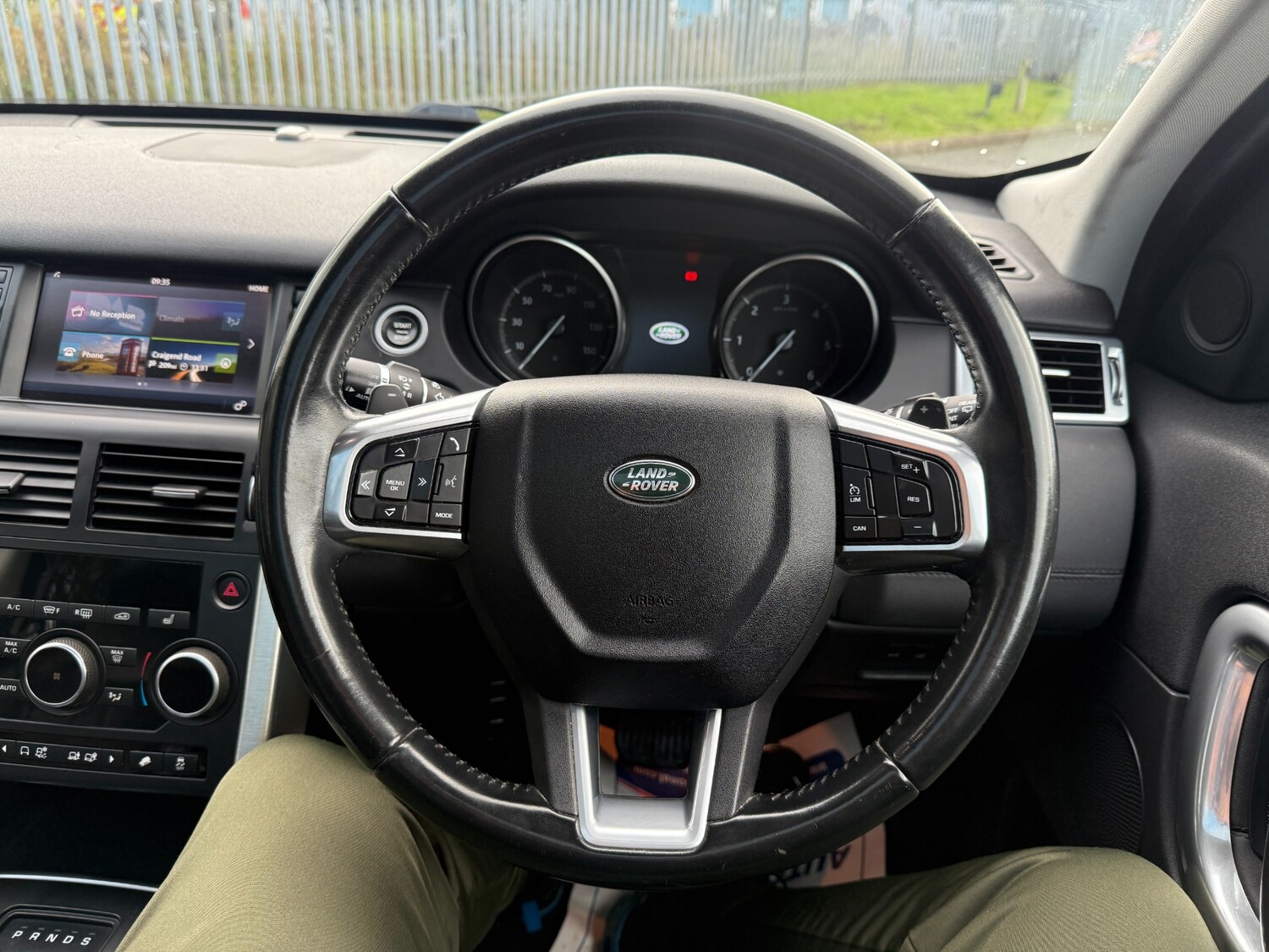 Used Land Rover Discovery Sport 2017 for sale - 76383220: Photo 24