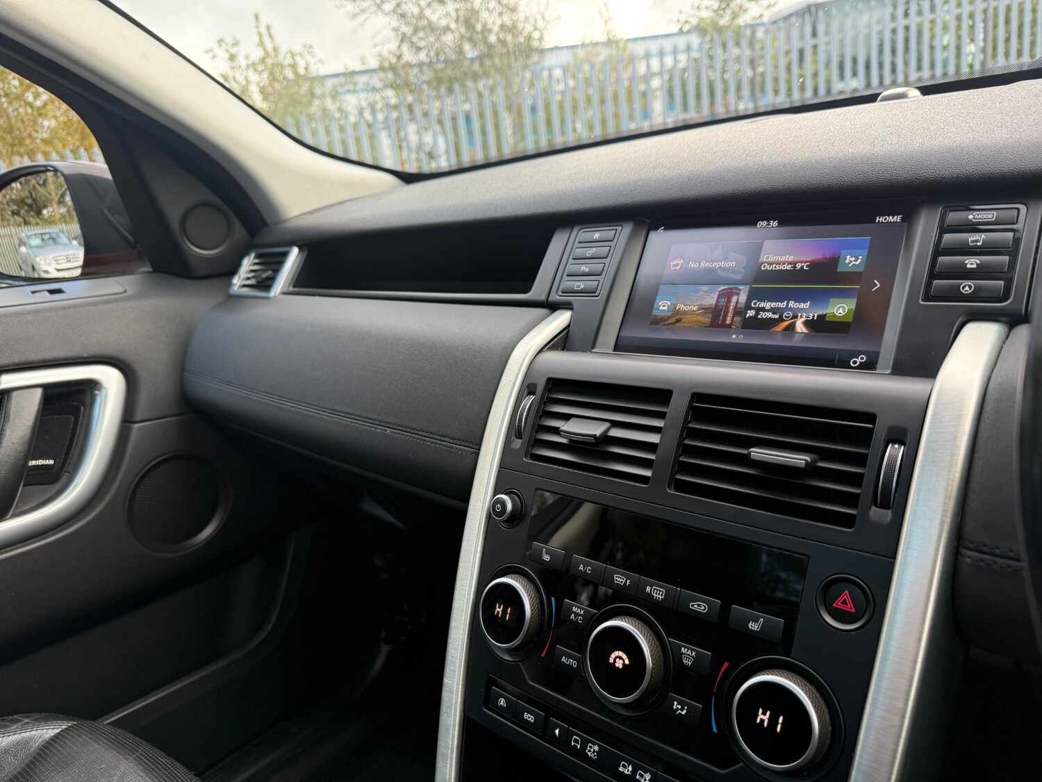 Used Land Rover Discovery Sport 2017 for sale - 76383220: Photo 28