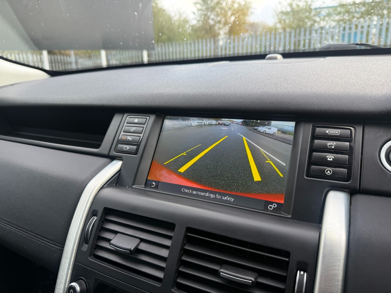 Used Land Rover Discovery Sport 2017 for sale - 76383220: Photo 31