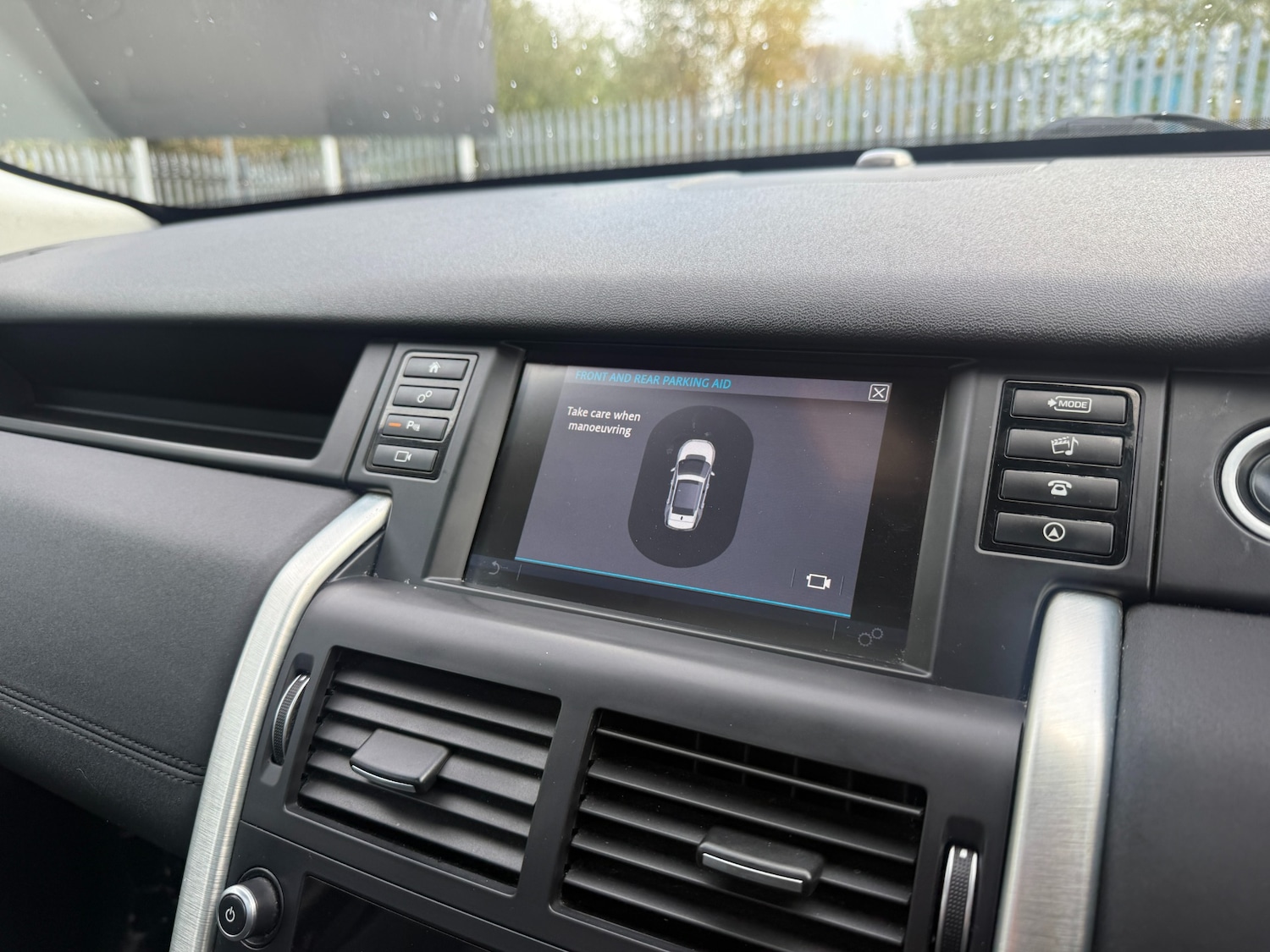 Used Land Rover Discovery Sport 2017 for sale - 76383220: Photo 32