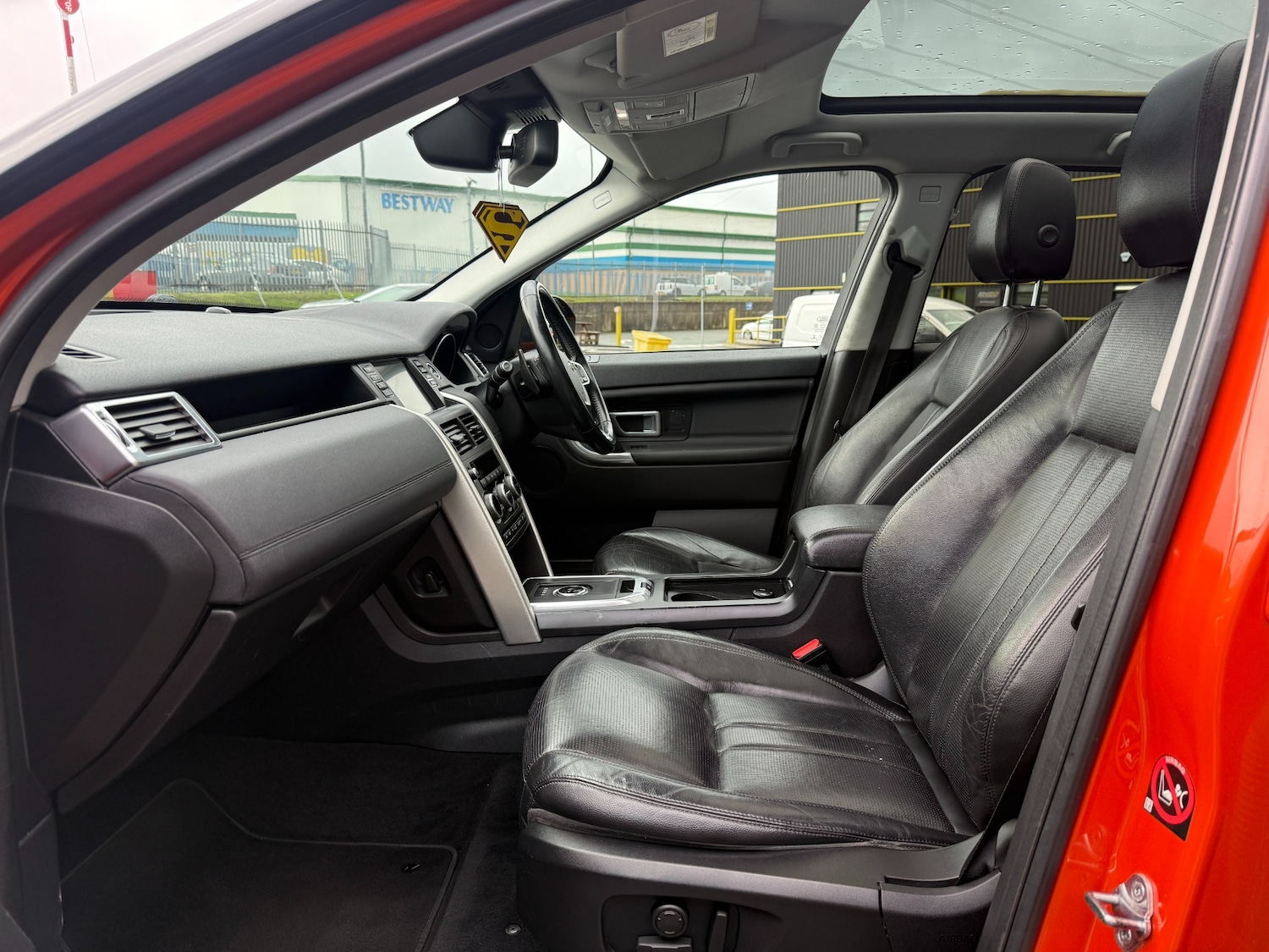 Used Land Rover Discovery Sport 2017 for sale - 76383220: Photo 9