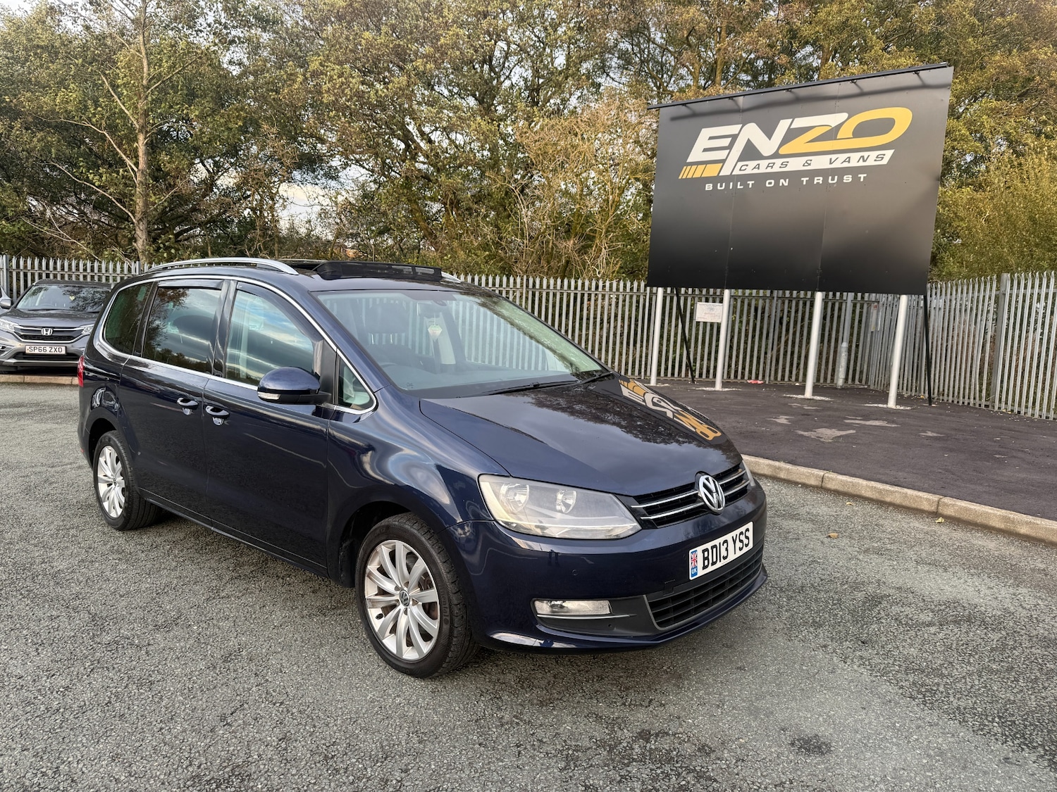 Used Volkswagen Sharan 2013 for sale - 76504655: Photo 1