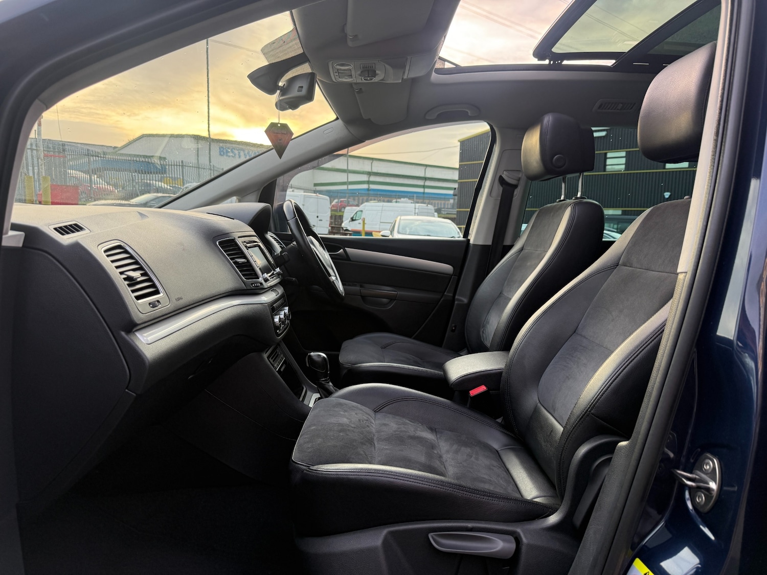 Used Volkswagen Sharan 2013 for sale - 76504655: Photo 12