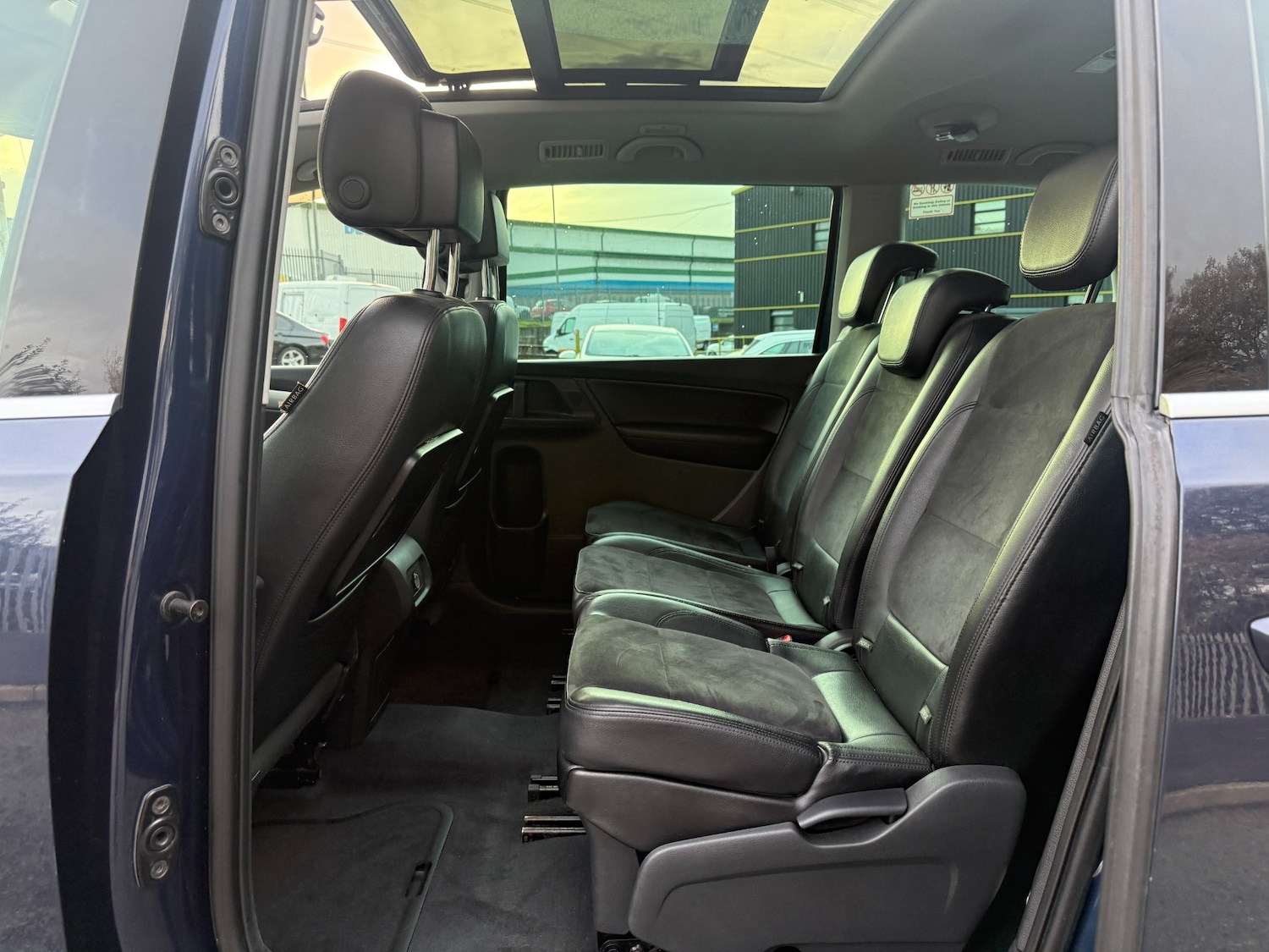 Used Volkswagen Sharan 2013 for sale - 76504655: Photo 15