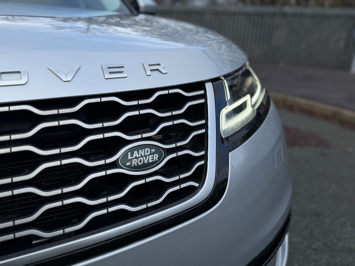 Used Land Rover Range Rover Velar 2017 for sale - 77324530: Photo 11