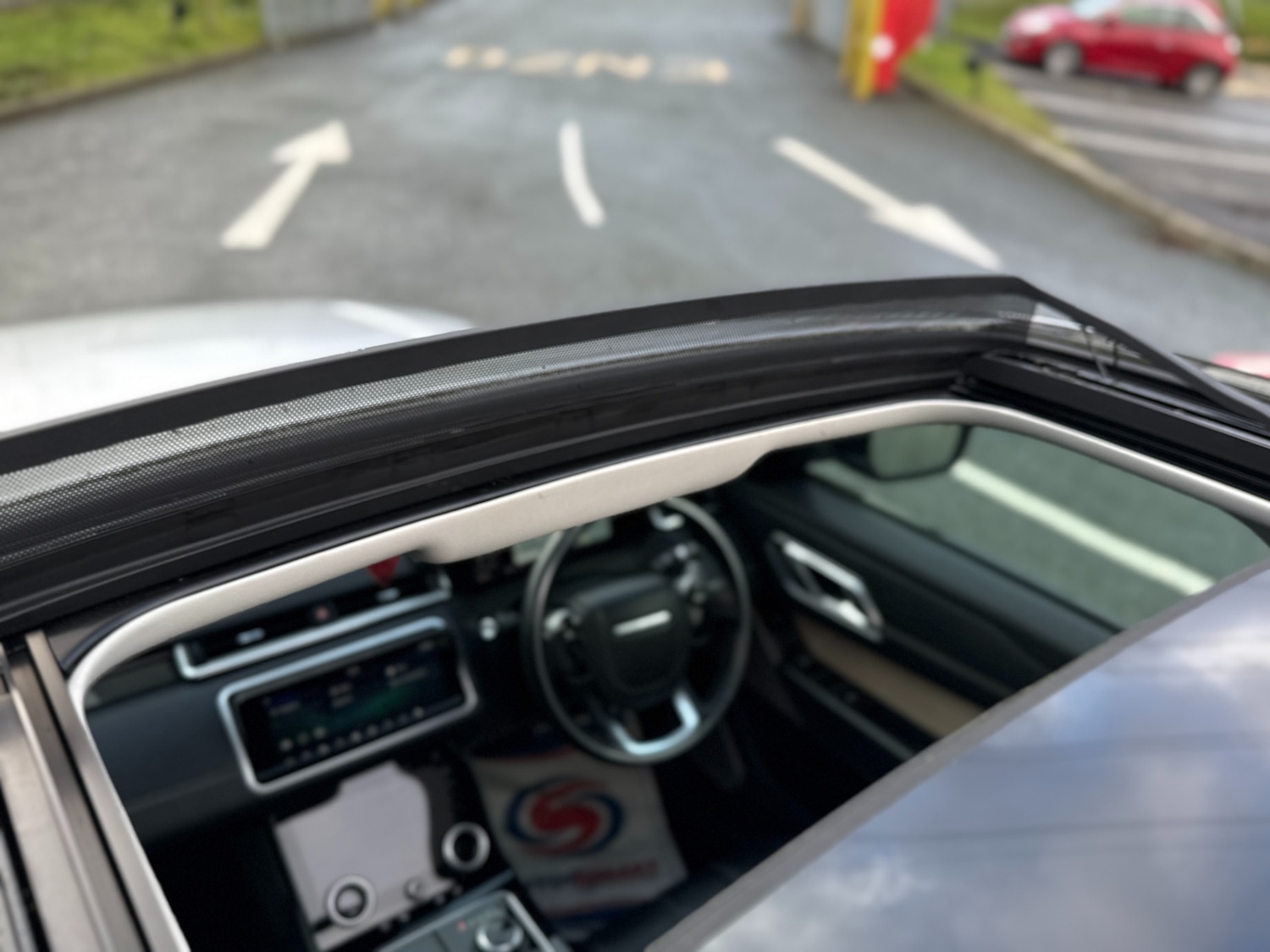 Used Land Rover Range Rover Velar 2017 for sale - 77324530: Photo 28