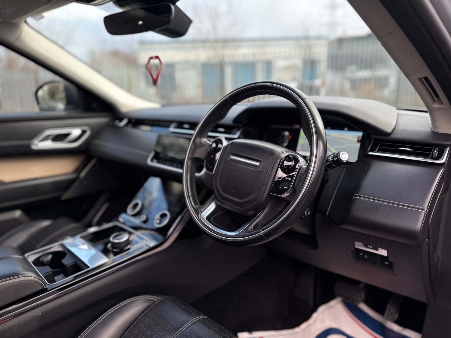 Used Land Rover Range Rover Velar 2017 for sale - 77324530: Photo 45