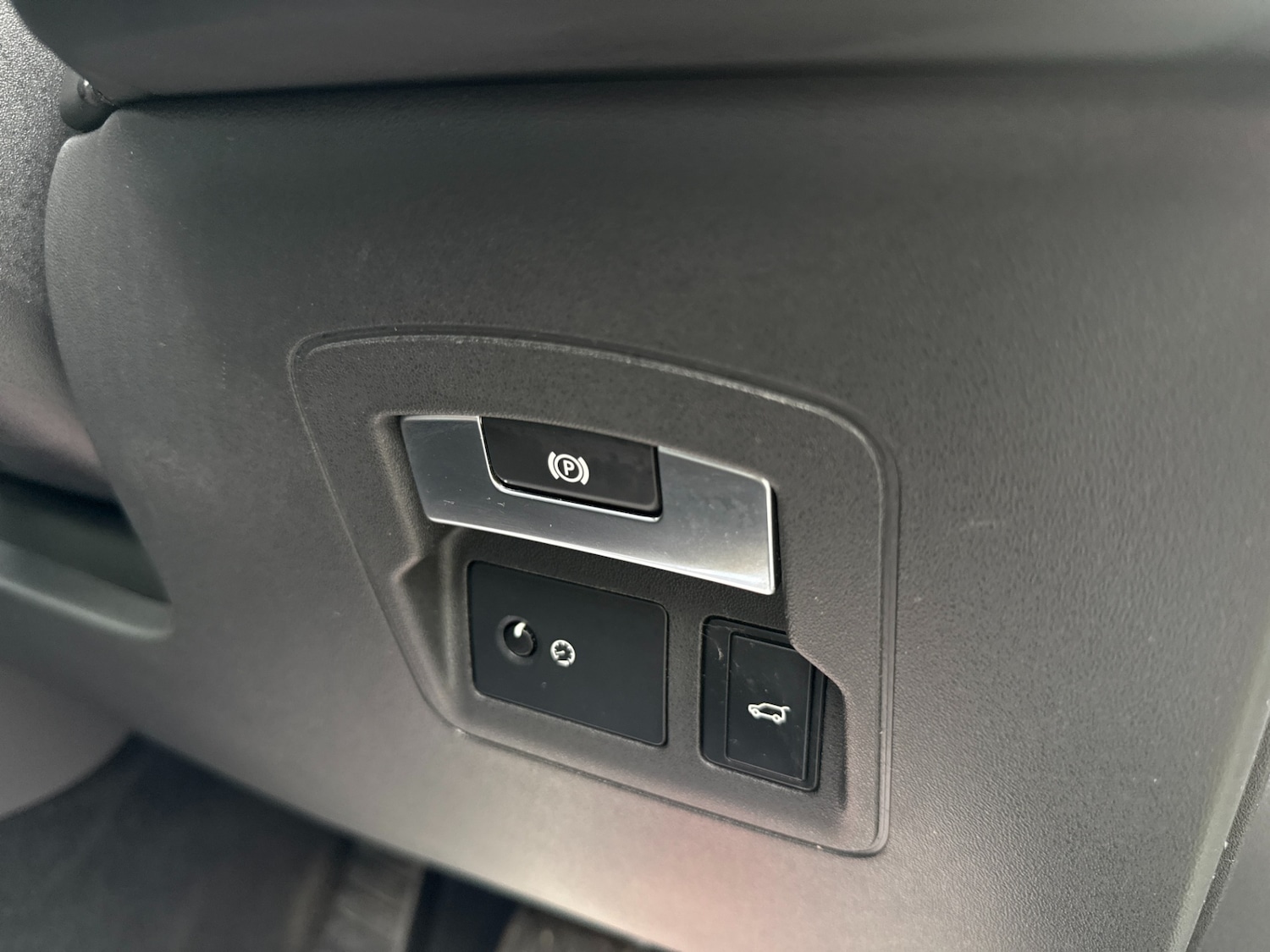 Used Land Rover Range Rover Velar 2017 for sale - 77324530: Photo 46