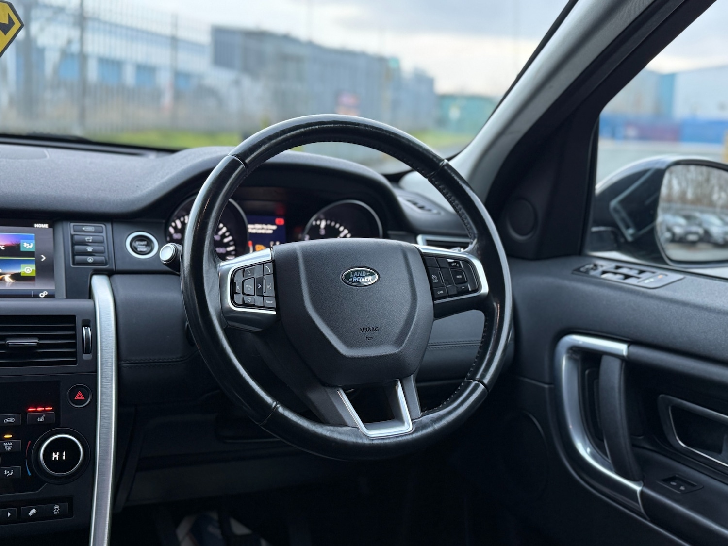 Used Land Rover Discovery Sport 2015 for sale - 77404705: Photo 23