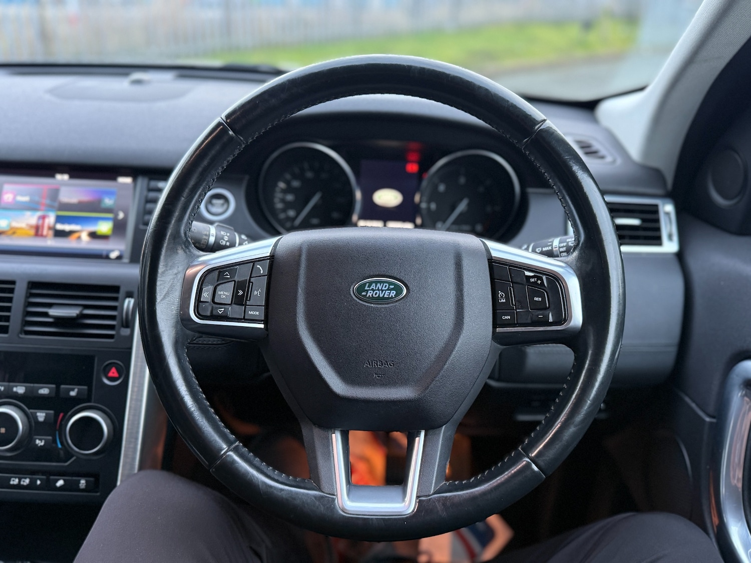 Used Land Rover Discovery Sport 2015 for sale - 77404705: Photo 27