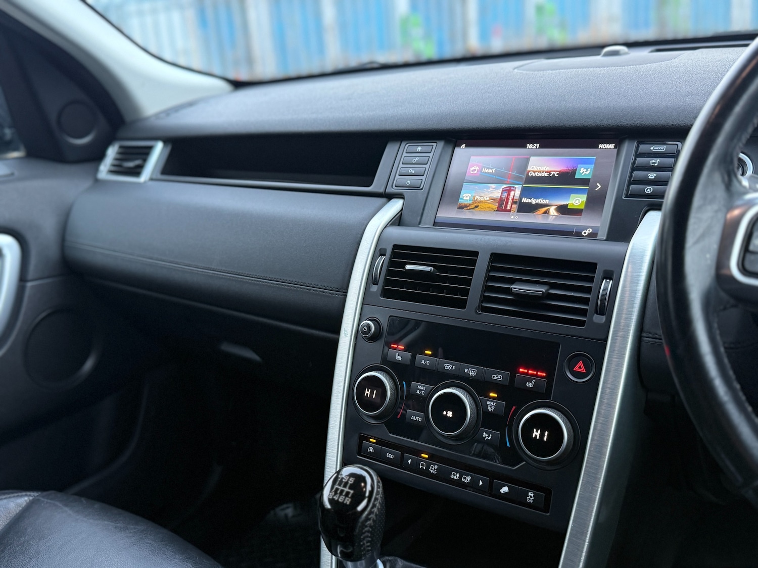 Used Land Rover Discovery Sport 2015 for sale - 77404705: Photo 29