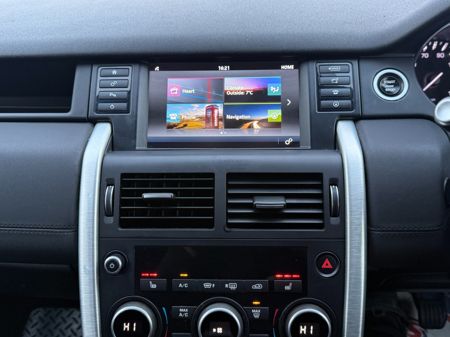 Used Land Rover Discovery Sport 2015 for sale - 77404705: Photo 30