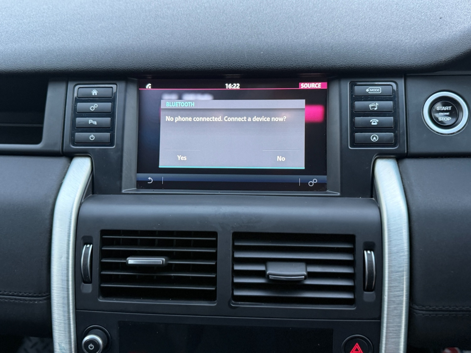 Used Land Rover Discovery Sport 2015 for sale - 77404705: Photo 32