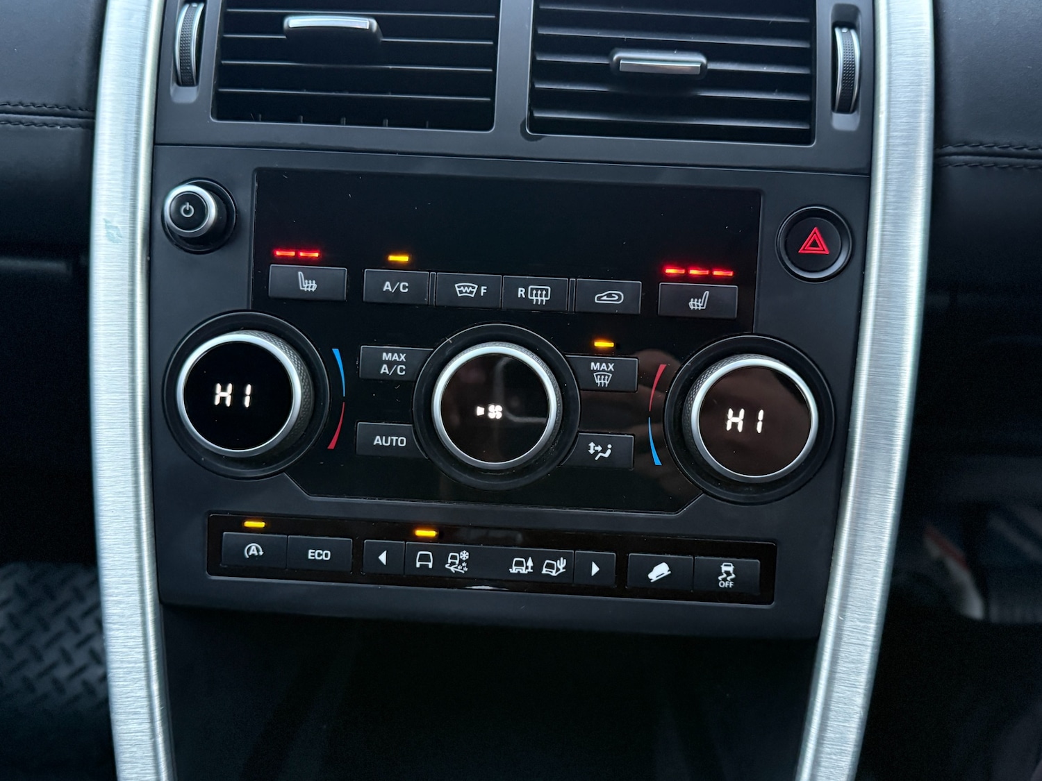 Used Land Rover Discovery Sport 2015 for sale - 77404705: Photo 33