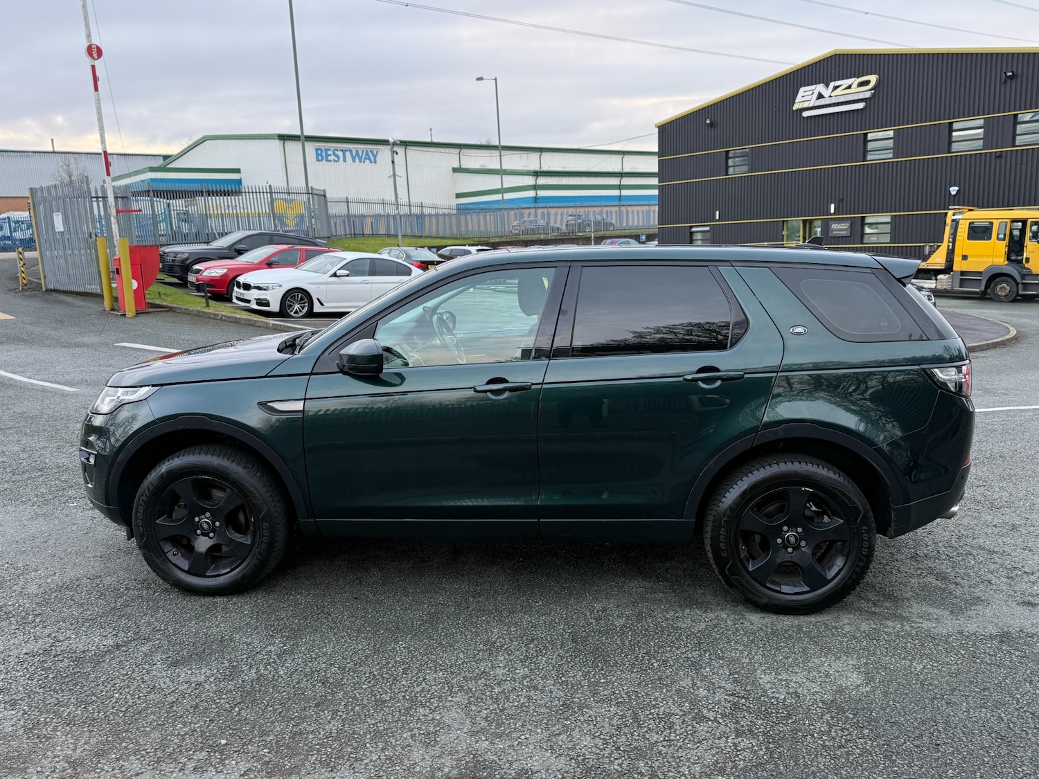 Used Land Rover Discovery Sport 2015 for sale - 77404705: Photo 7