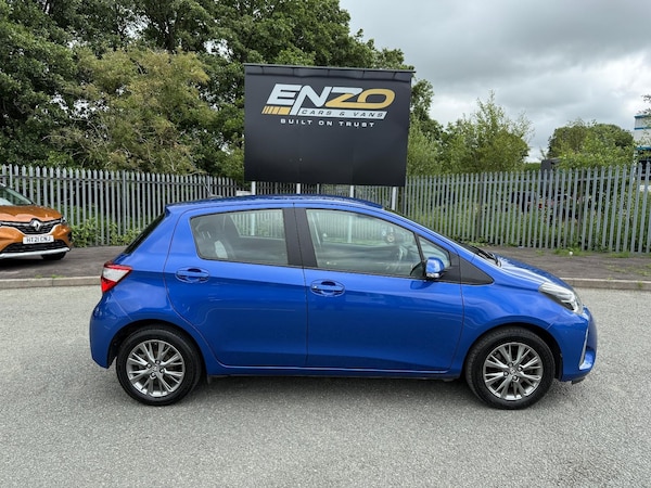 Used Toyota Yaris 2017 for sale - 75726568: Photo 2