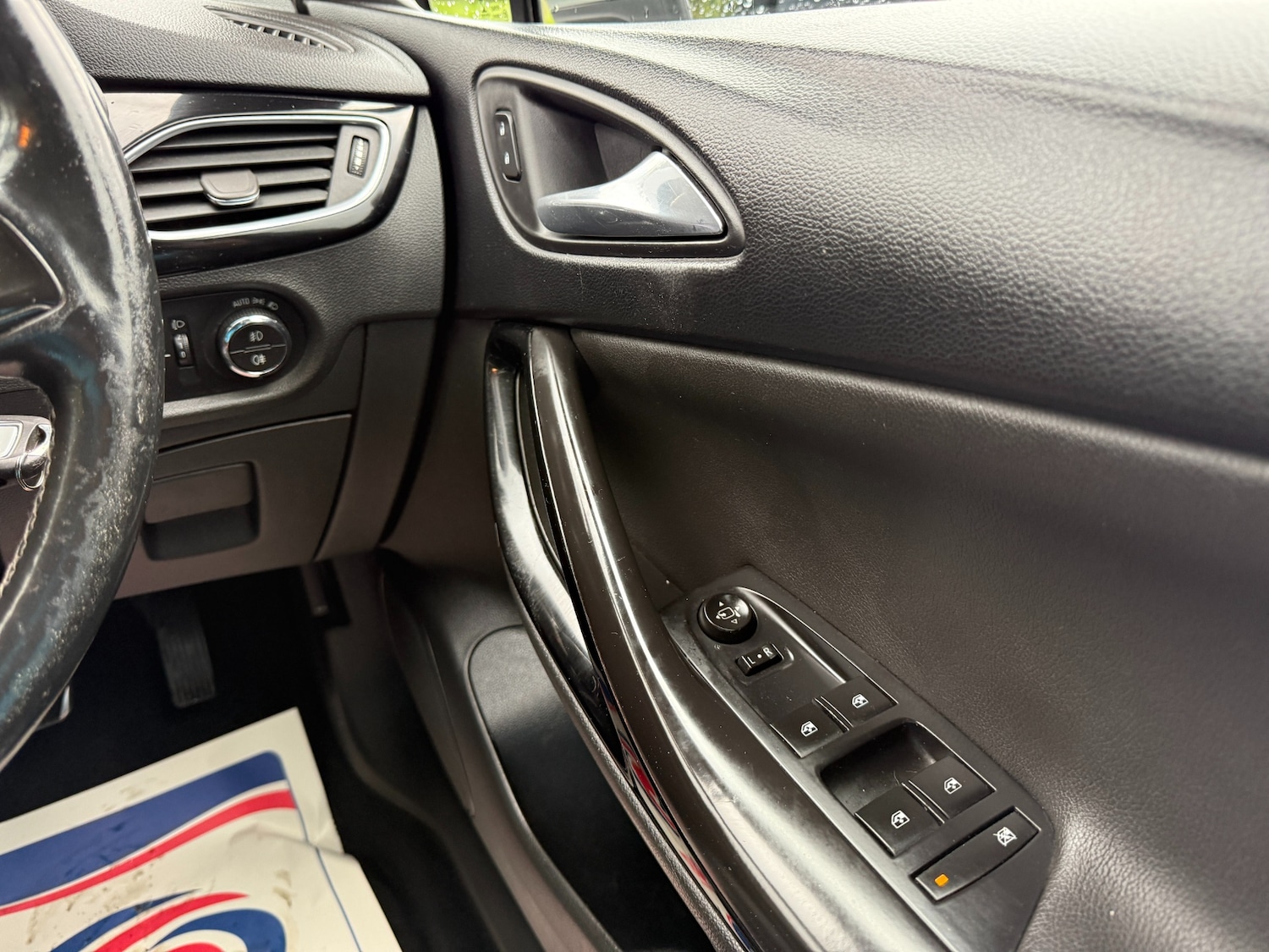 Used Vauxhall Astra 2016 for sale - 77271606: Photo 16