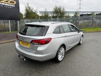 Used Vauxhall Astra 2016 for sale - 77271606: Photo