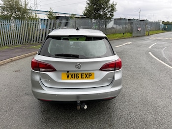Used Vauxhall Astra 2016 for sale - 77271606: Photo