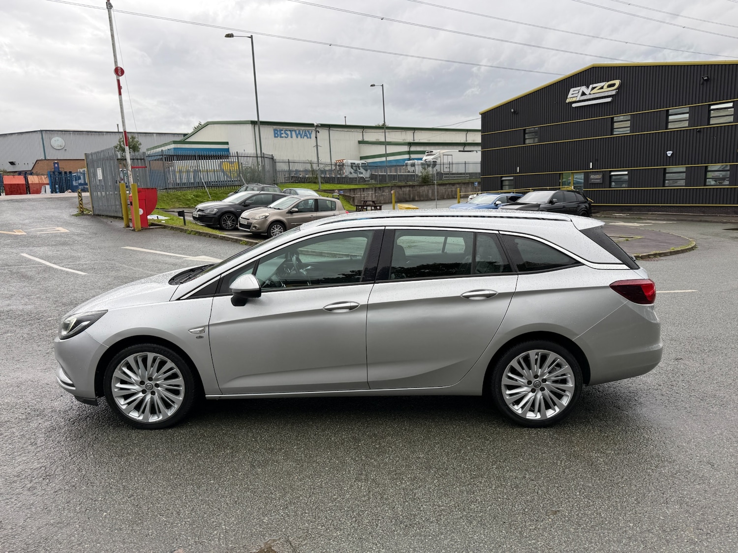 Used Vauxhall Astra 2016 for sale - 77271606: Photo 6