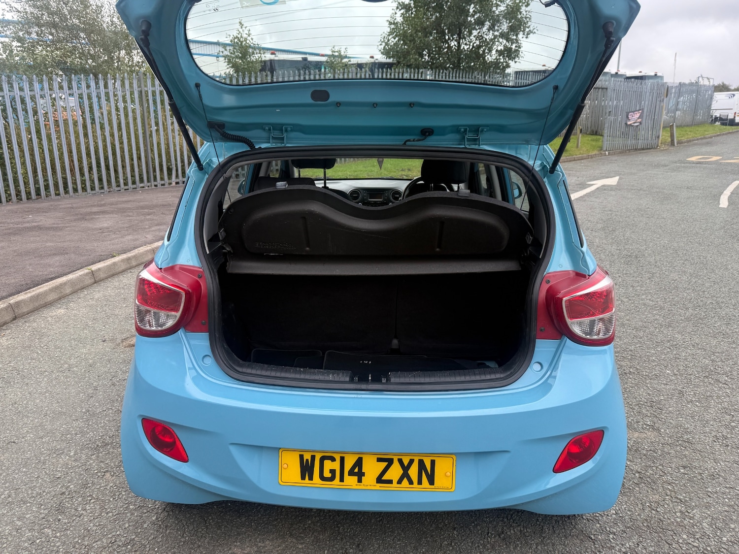 Used Hyundai i10 2014 for sale - 76231493: Photo 11