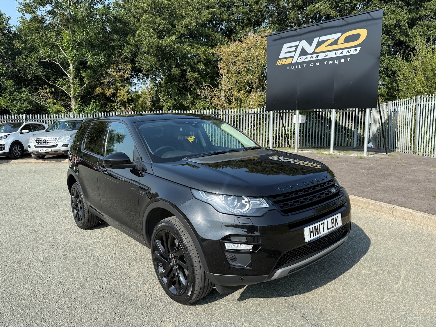 Used Land Rover Discovery Sport 2017 for sale - 76959750: Photo 1