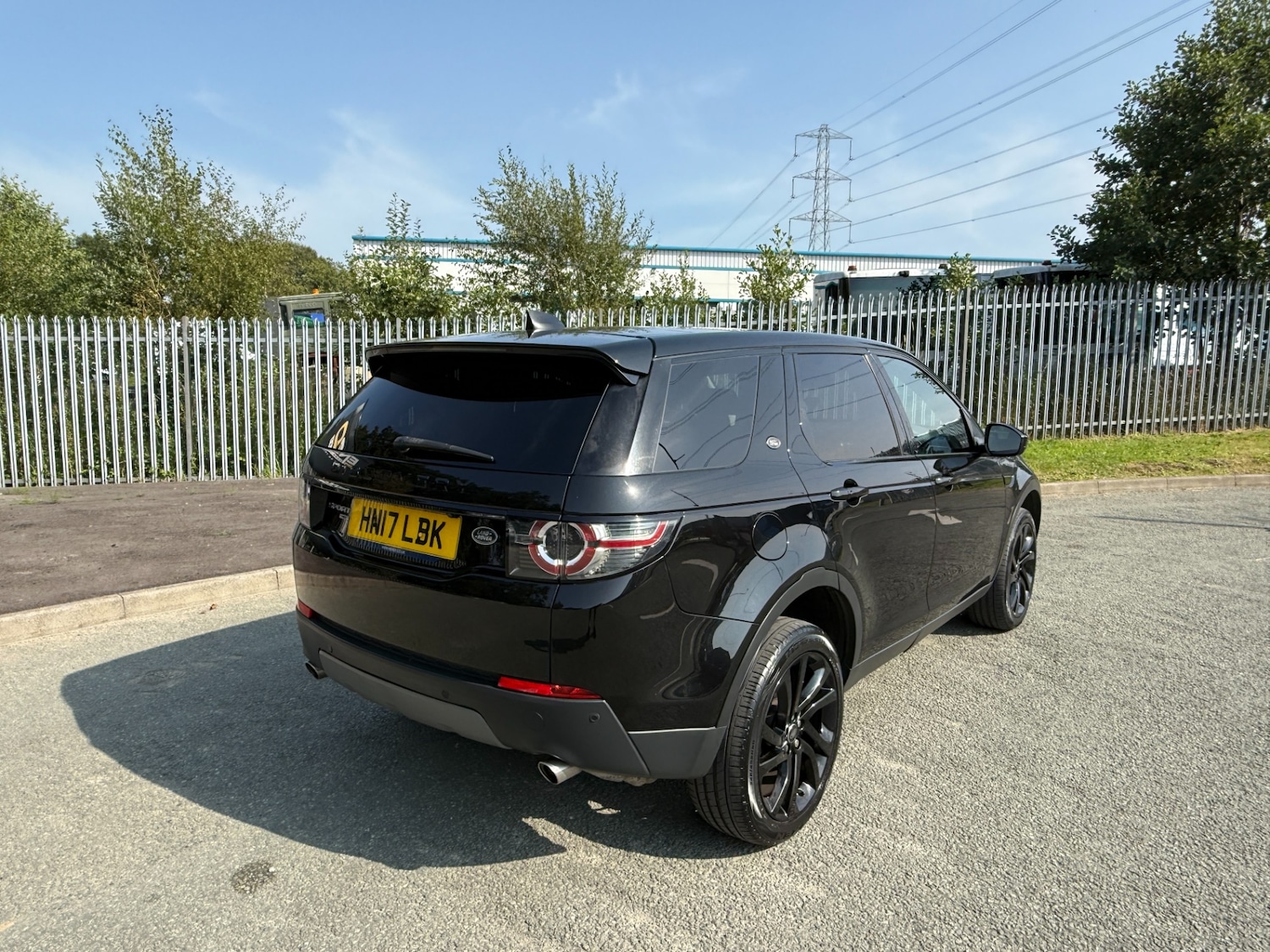 Used Land Rover Discovery Sport 2017 for sale - 76959750: Photo 3