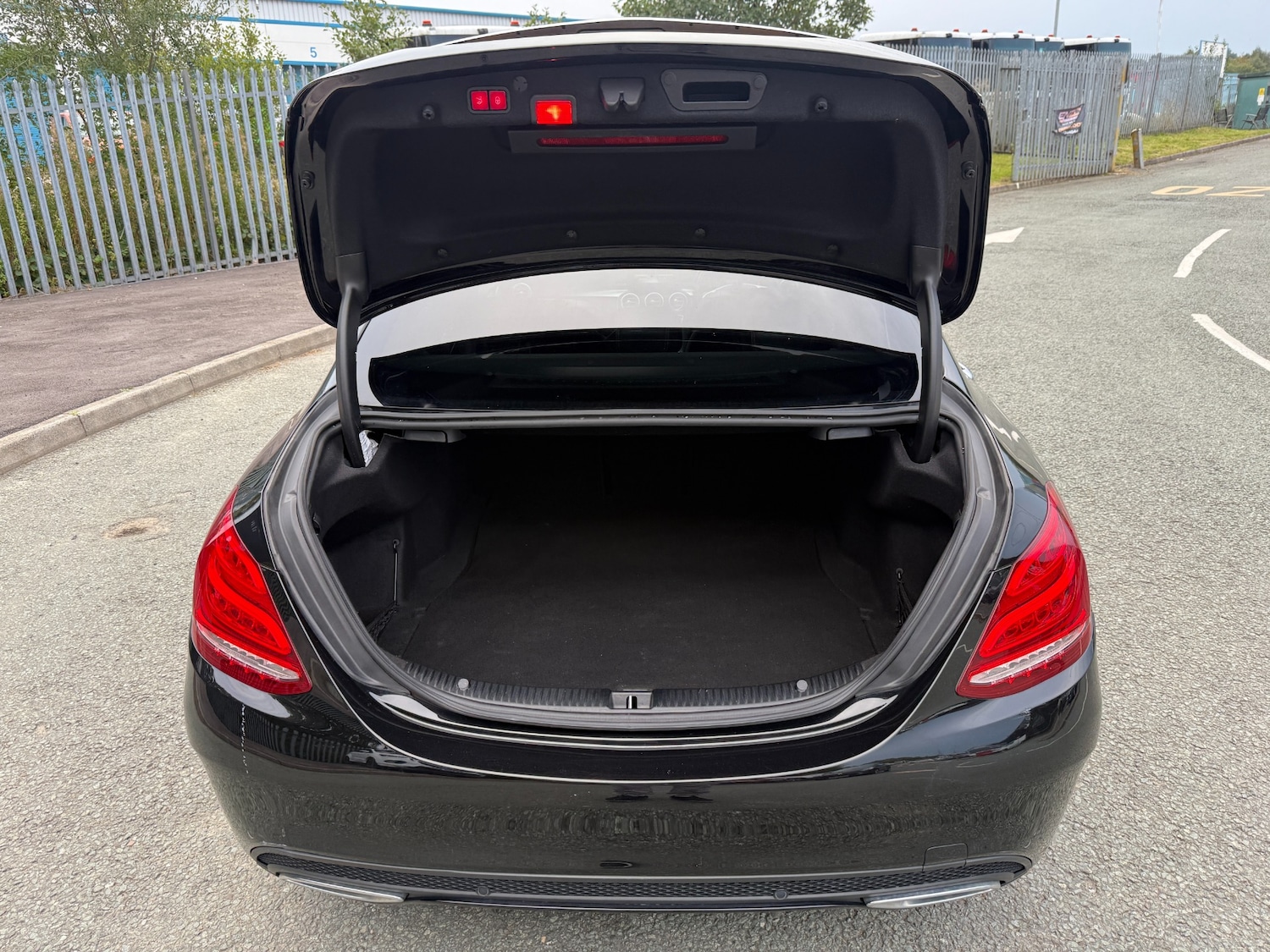 Used Mercedes-Benz C Class 2016 for sale - 77340325: Photo 10