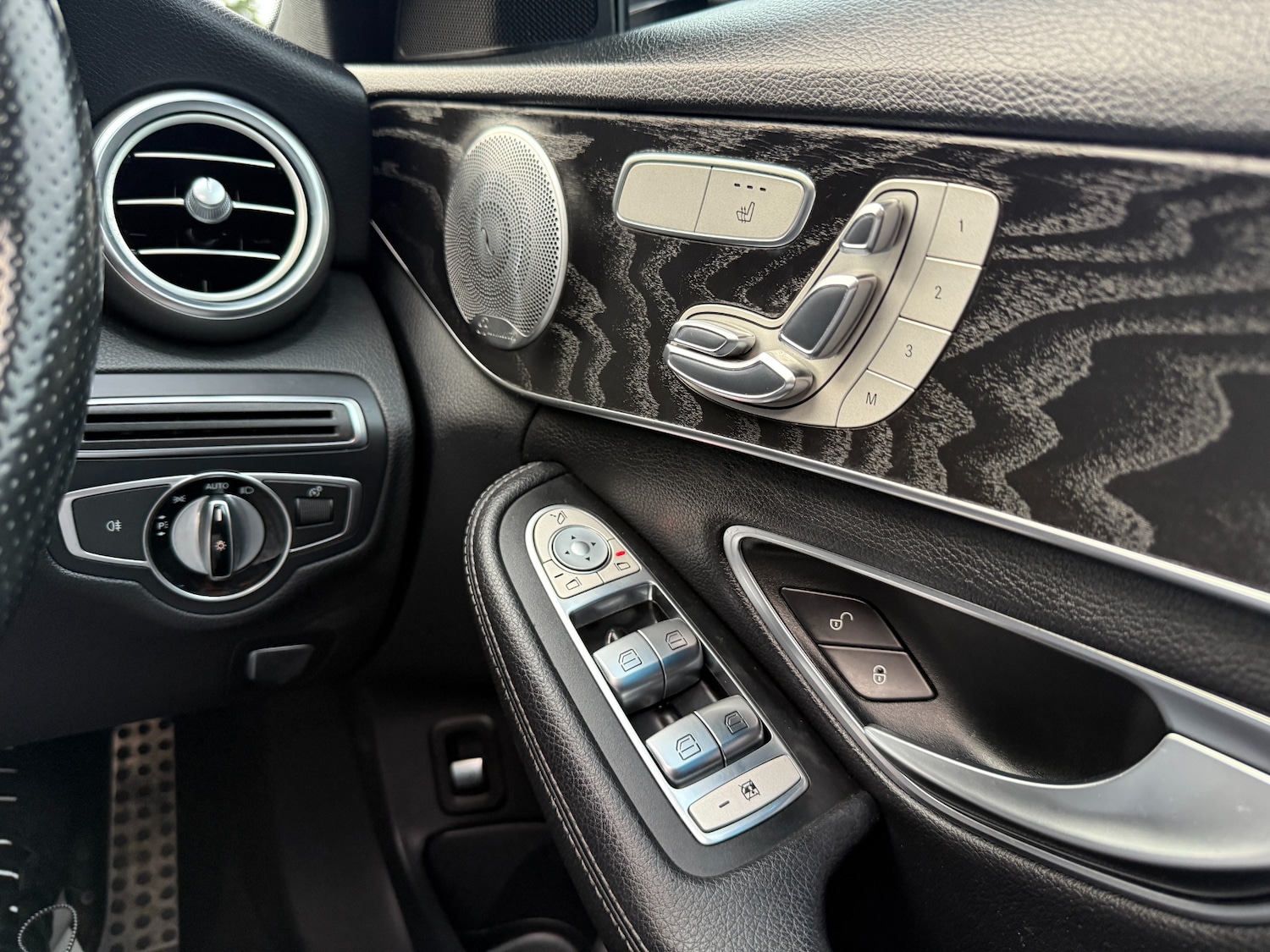 Used Mercedes-Benz C Class 2016 for sale - 77340325: Photo 25