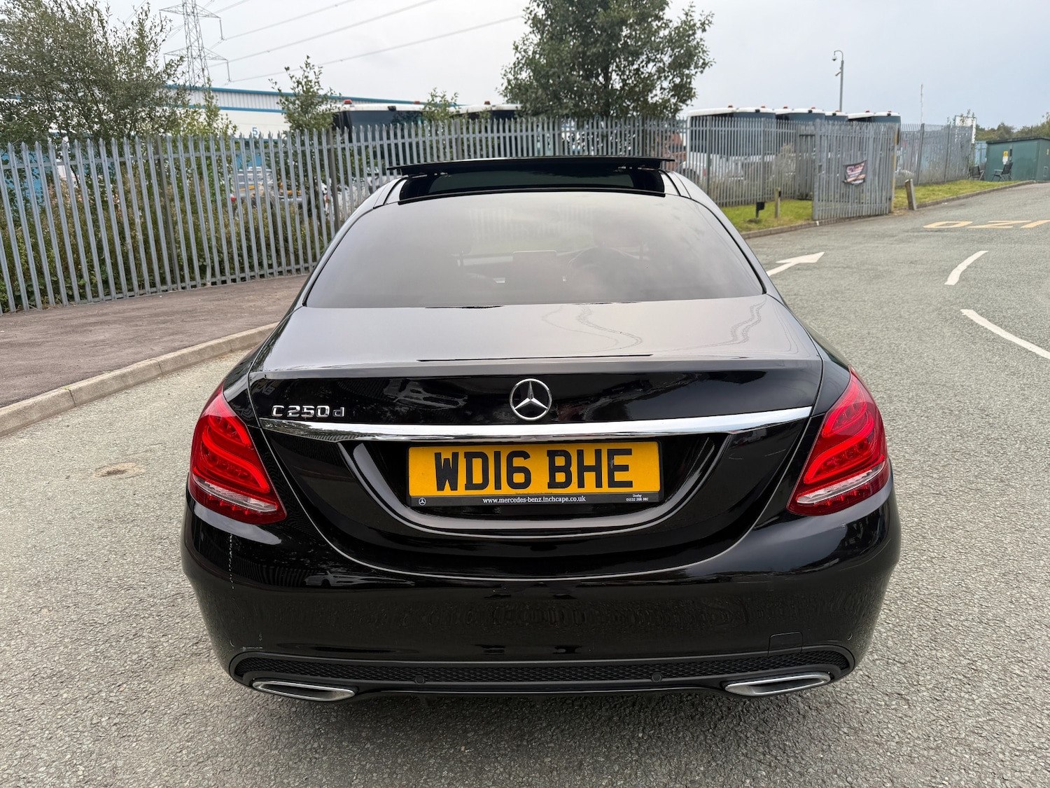 Used Mercedes-Benz C Class 2016 for sale - 77340325: Photo 4