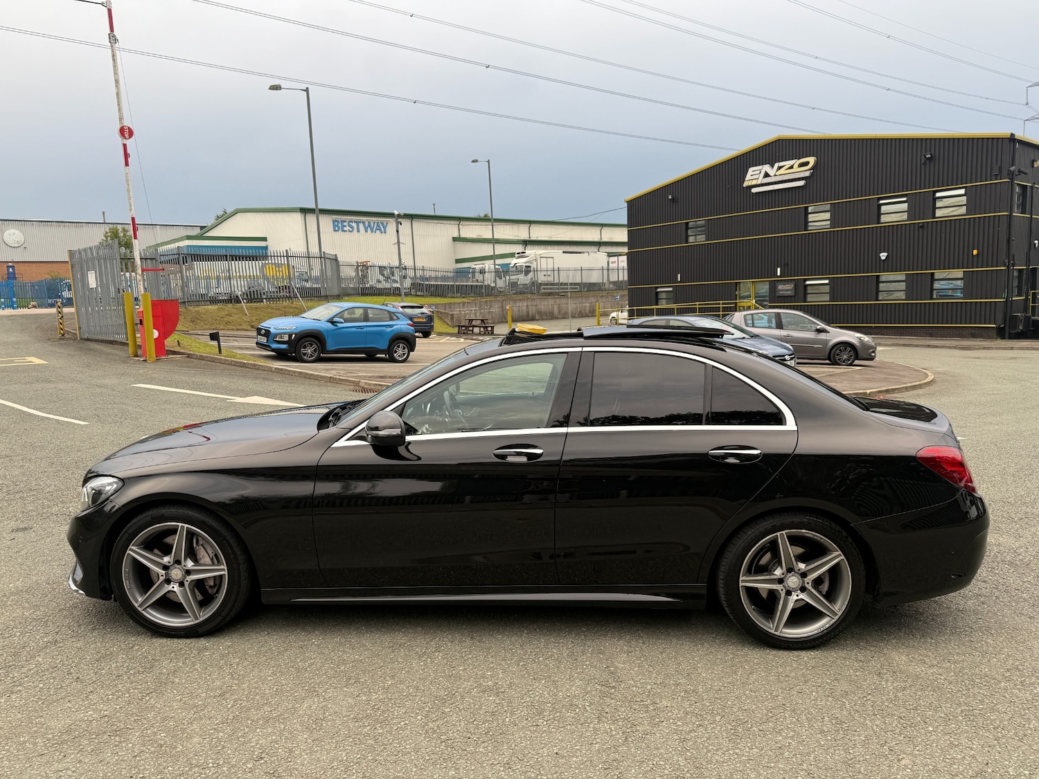 Used Mercedes-Benz C Class 2016 for sale - 77340325: Photo 6