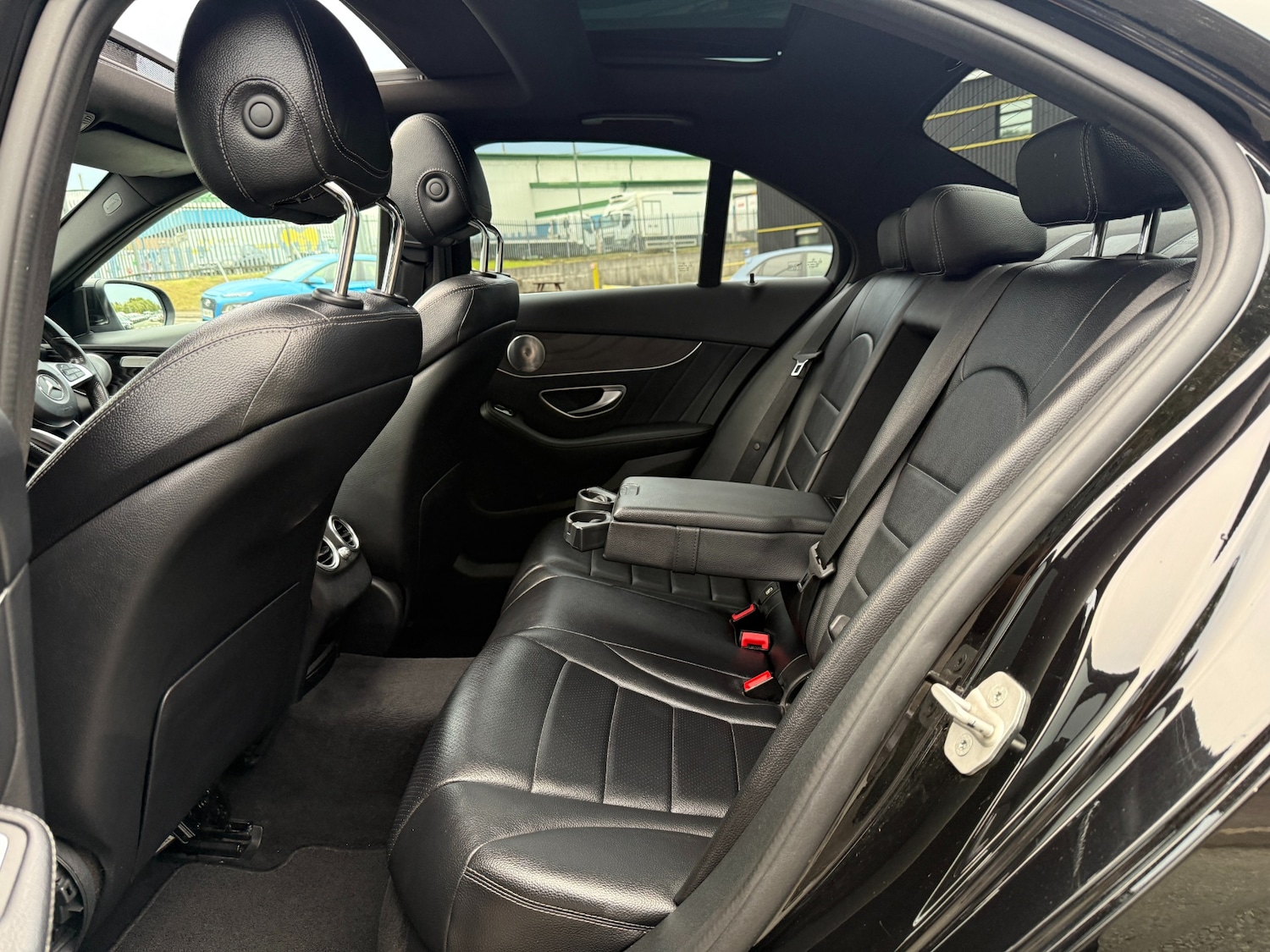 Used Mercedes-Benz C Class 2016 for sale - 77340325: Photo 9