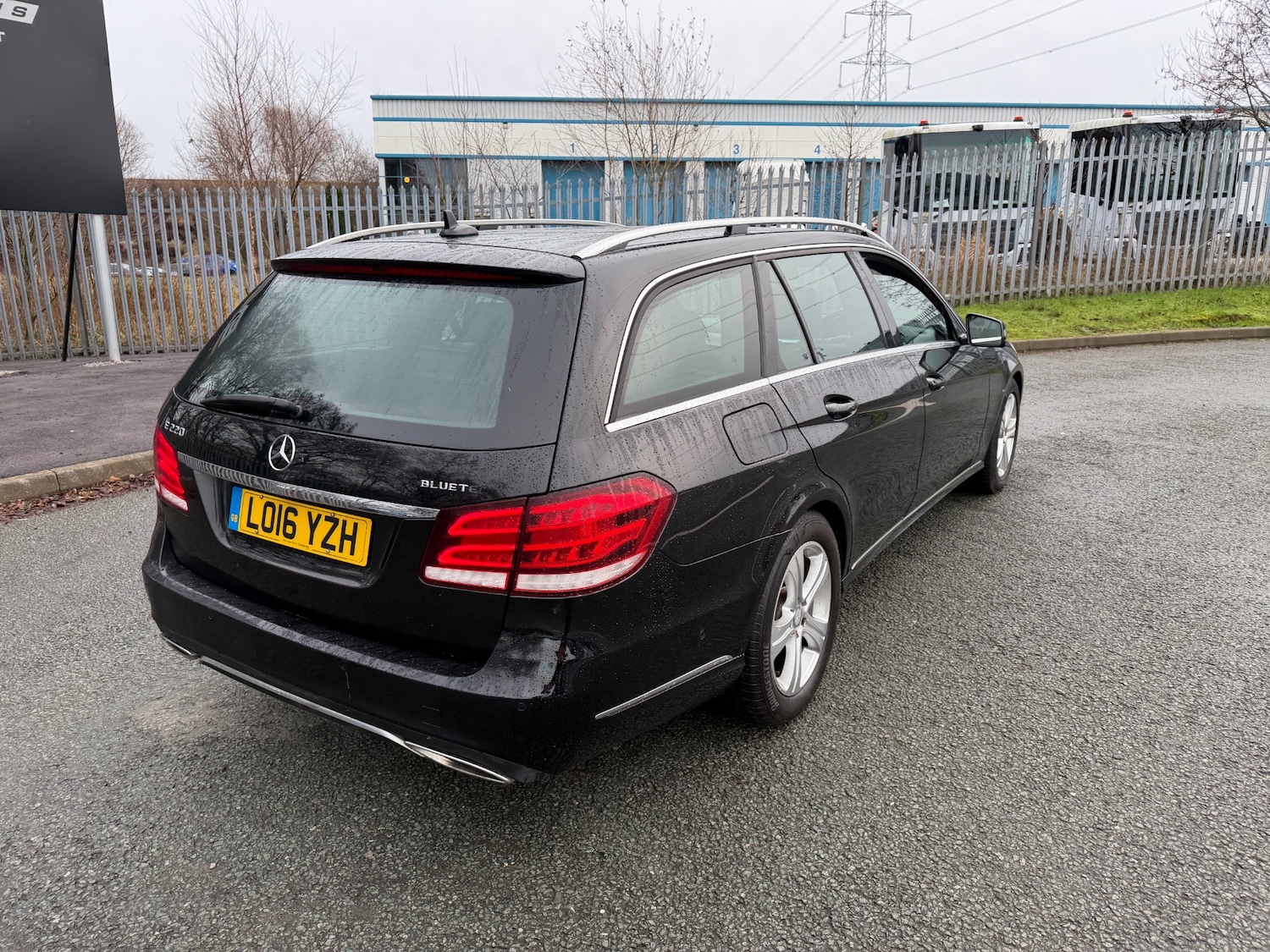 Used Mercedes-Benz E Class 2016 for sale - 77235637: Photo 3