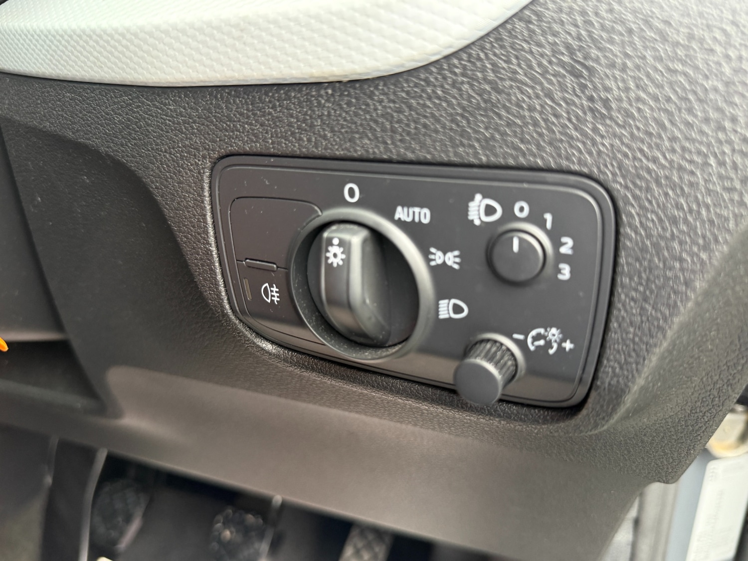 Used Audi Q2 2017 for sale - 77700940: Photo 28