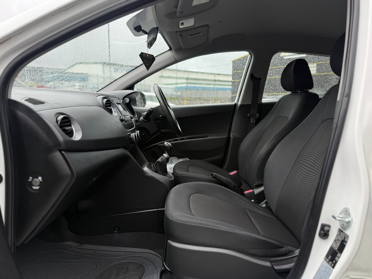 Used Hyundai i10 2018 for sale - 77901543: Photo 10