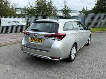 Used Toyota Auris 2018 for sale - 79684878: Photo
