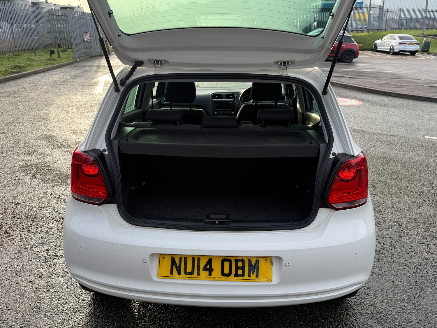 Used Volkswagen Polo 2014 for sale - 76932122: Photo 18