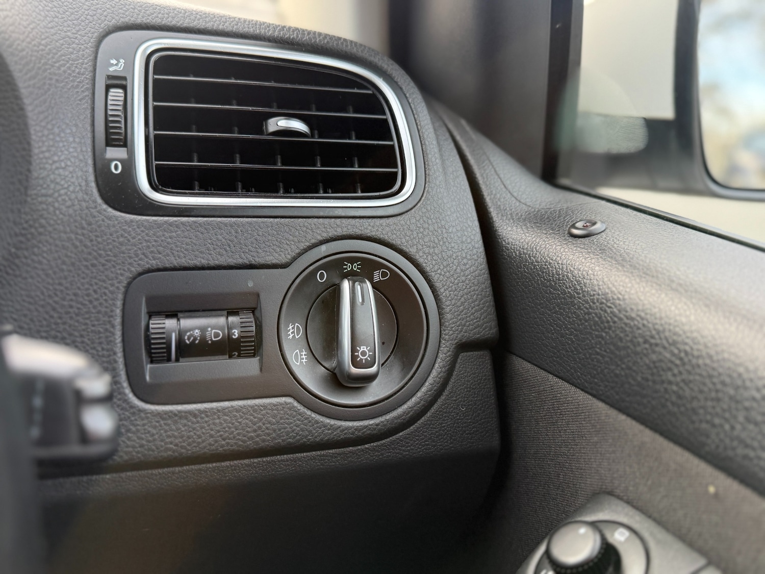 Used Volkswagen Polo 2014 for sale - 76932122: Photo 32