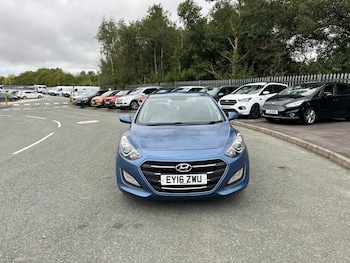 Used Hyundai i30 2016 for sale - 76231369: Photo 2