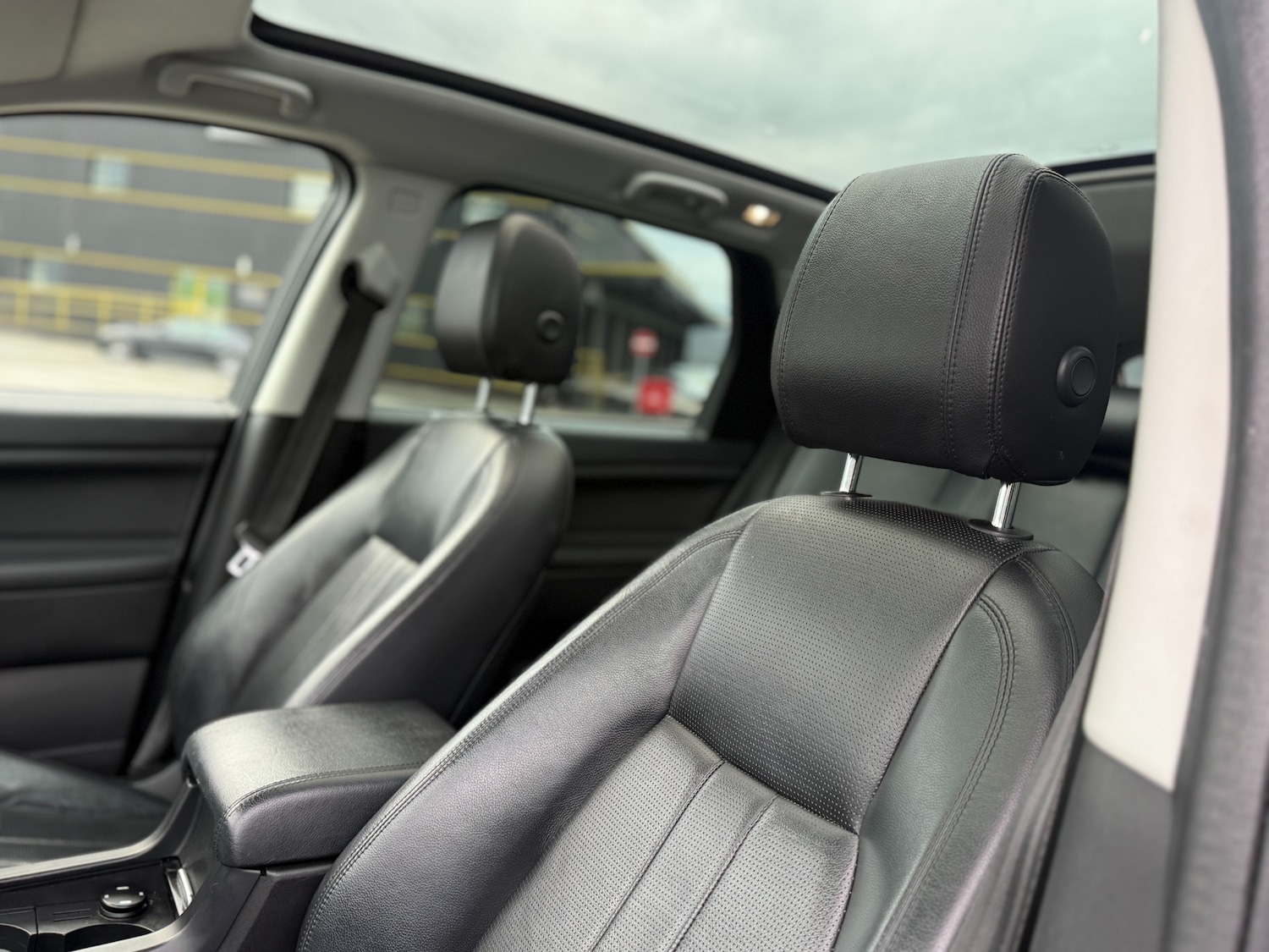 Used Land Rover Discovery Sport 2017 for sale - 78011663: Photo 10