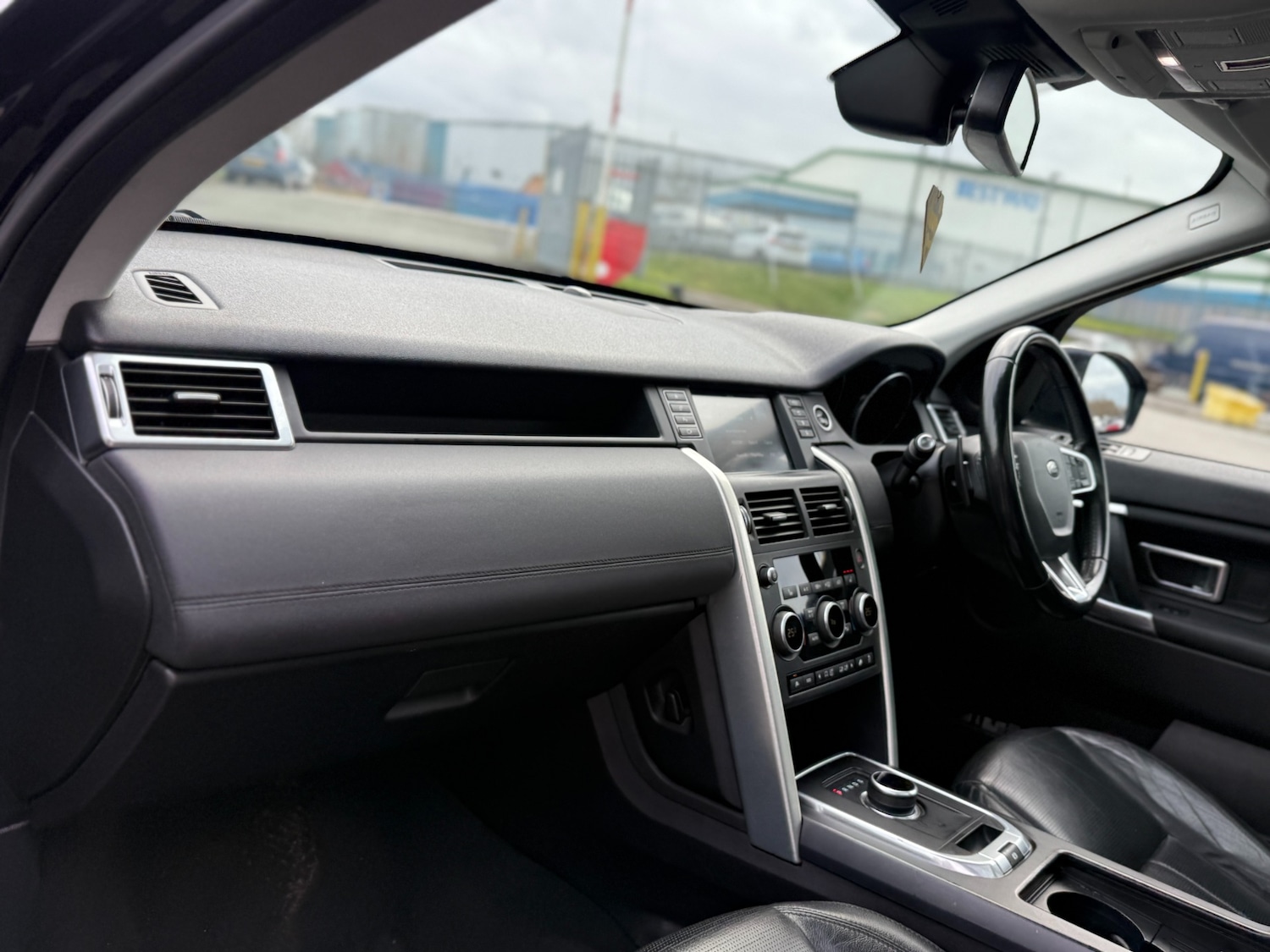 Used Land Rover Discovery Sport 2017 for sale - 78011663: Photo 11