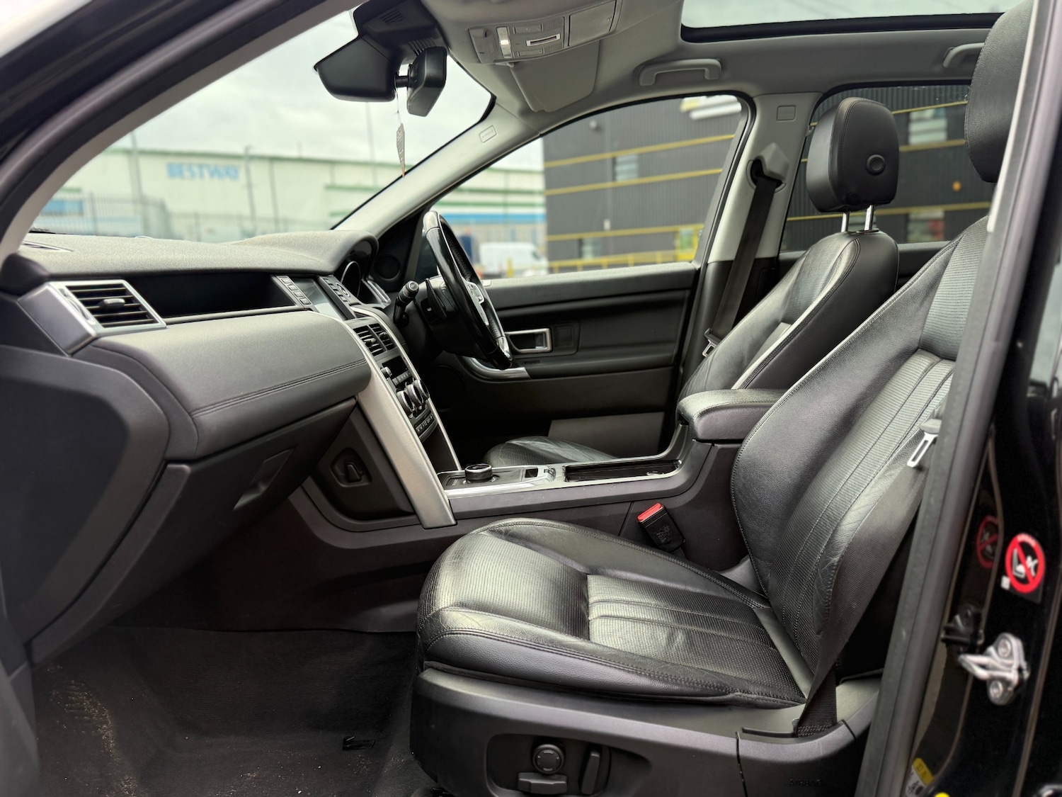 Used Land Rover Discovery Sport 2017 for sale - 78011663: Photo 9