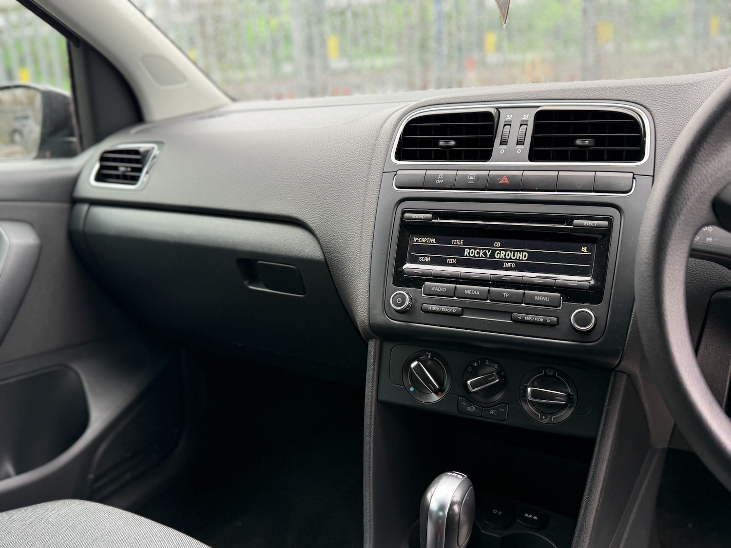 Used Volkswagen Polo 2013 for sale - 77901730: Photo 28