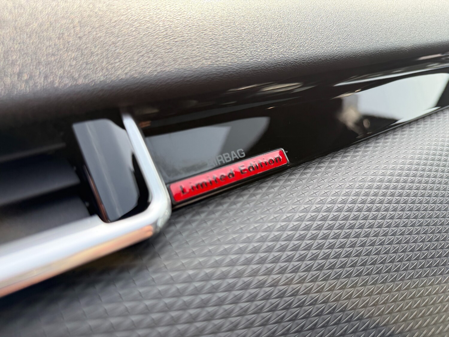 Used Land Rover Range Rover Velar 2018 for sale - 78011239: Photo 12