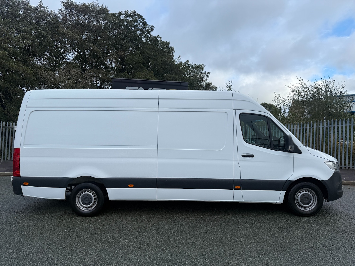 Used Mercedes-Benz Sprinter 2020 for sale - 76331145: Photo 2