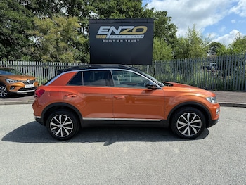 Used Volkswagen T-Roc 2018 for sale - 75726584: Photo