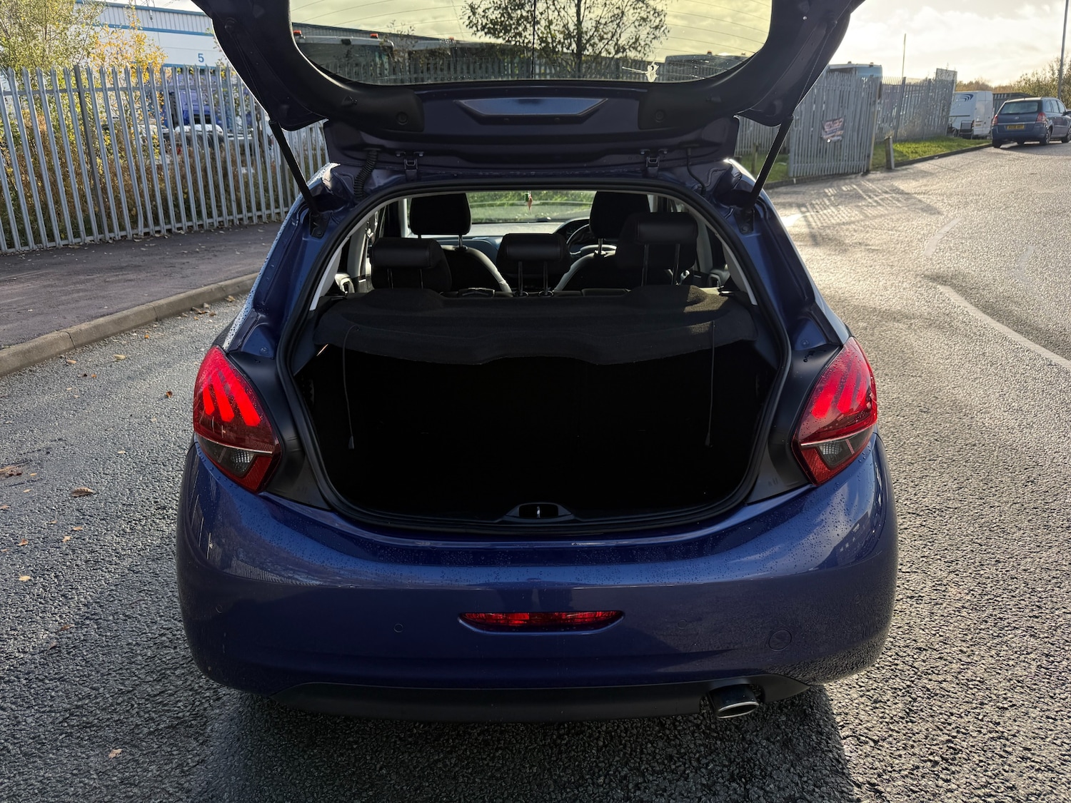 Used Peugeot 208 2016 for sale - 76578407: Photo 11